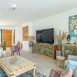 In Cabopino With Infinity Pool And Seaviews * Μαρμπέλλα