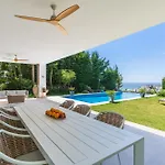 In Cabopino With Infinity Pool And Seaviews Βίλα